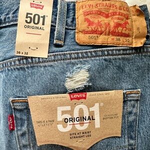Levi's 501 Original Straight Leg Jeans - Classic Blue